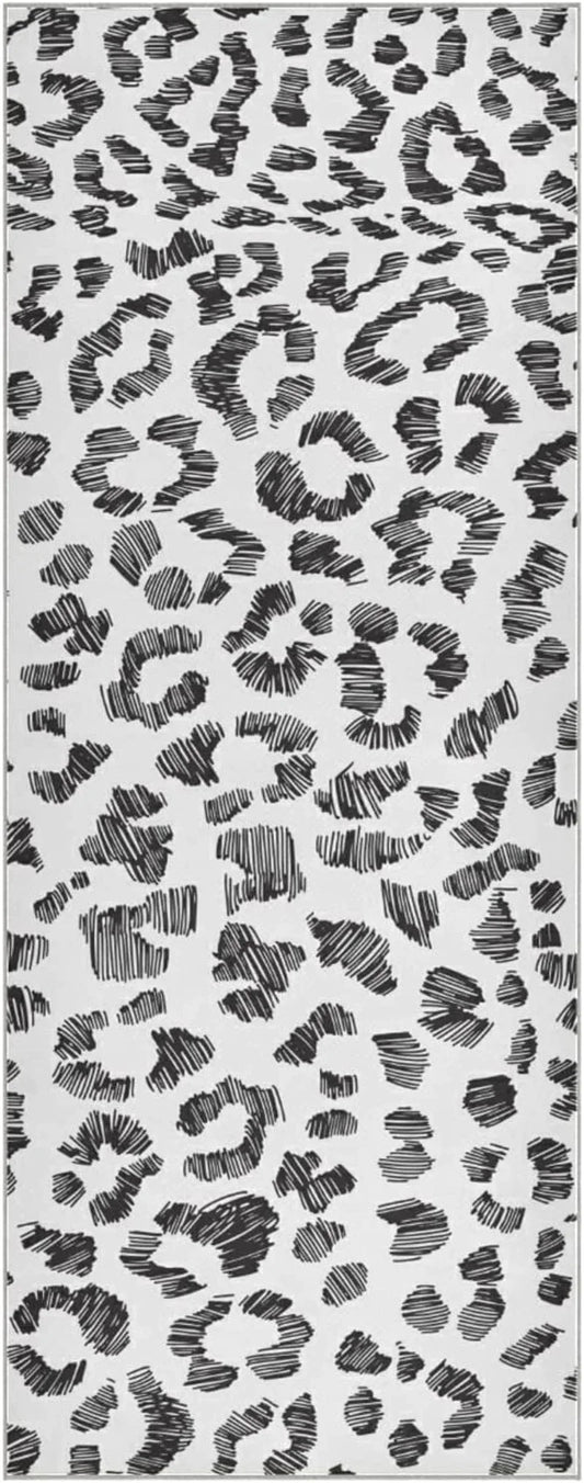 Susiyo Black and White Leopard Fur Texture Yoga Towel with Storage Mesh Bag Soft Sweat Absorbent Non Slip Hot Yoga Towels Ideal for Women & Men Travel 73" X 27"